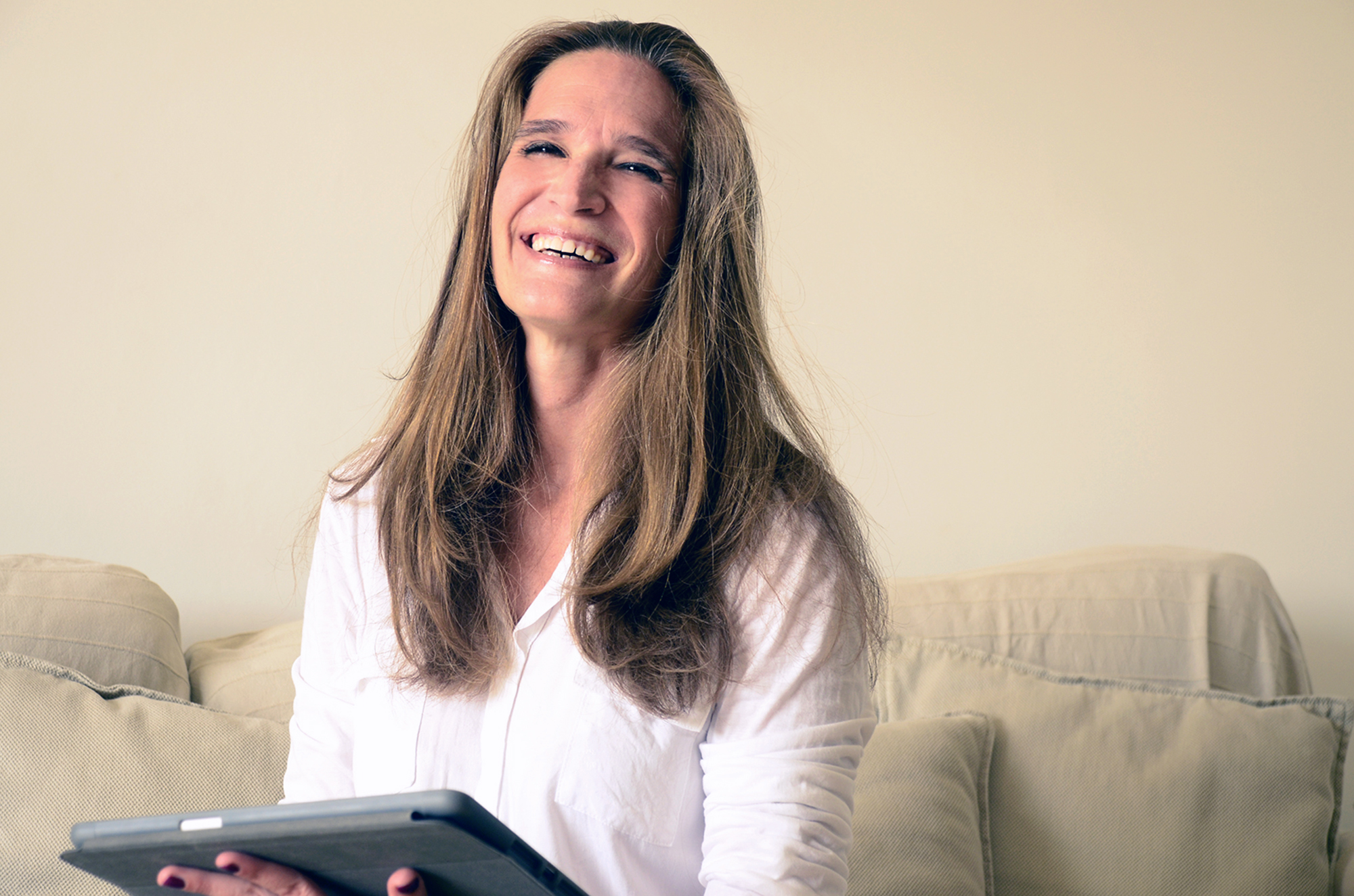 Patricia Pólvora trabajando con su equipo